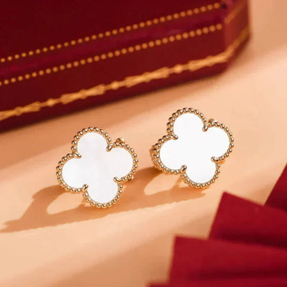 [Leaves]CLOVER MEDIUM 1 MOTIFS  WHITE MOP STUD EARRINGS