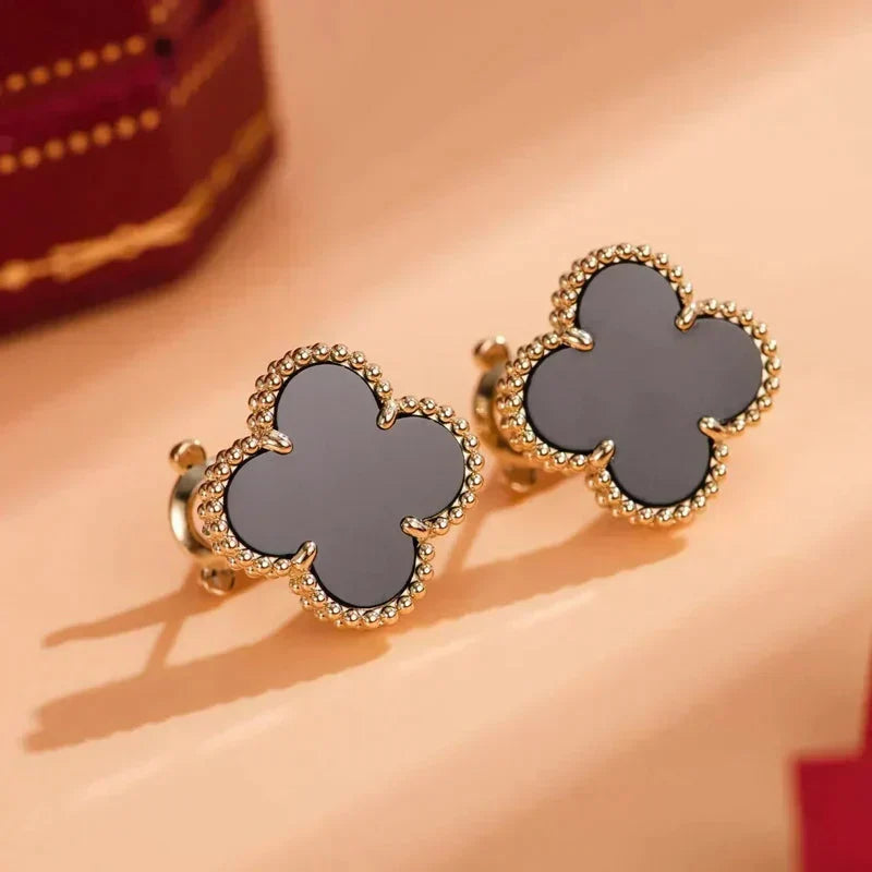 [Leaves]CLOVER MEDIUM 1 MOTIFS  ONYX STUD EARRINGS