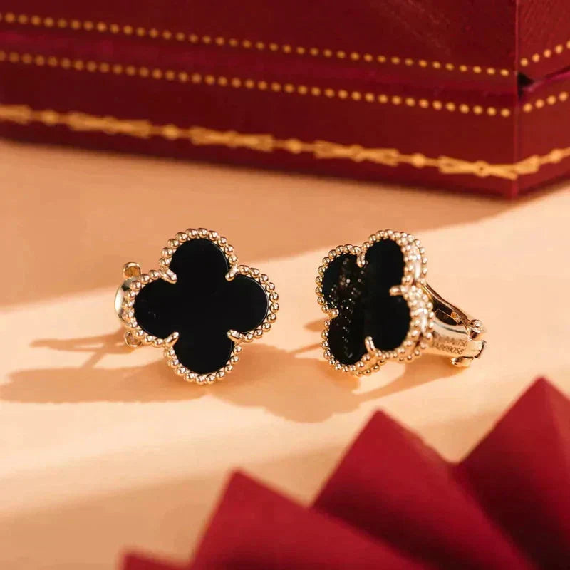 [Leaves]CLOVER MEDIUM 1 MOTIFS  ONYX STUD EARRINGS