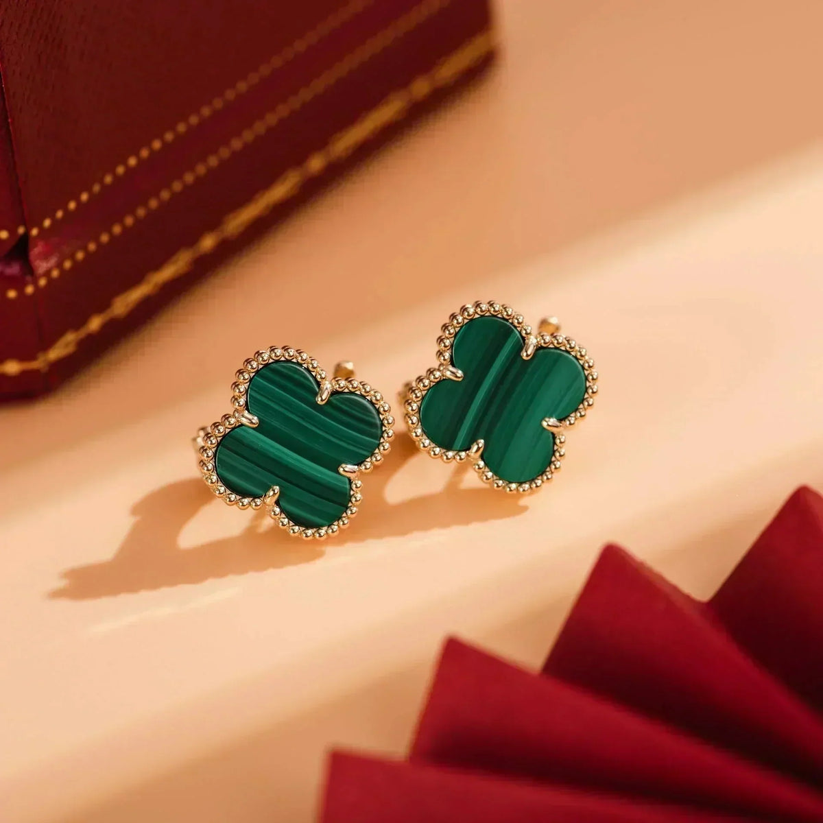 [Leaves]CLOVER MEDIUM 1 MOTIFS MALACHITE  EARRINGS