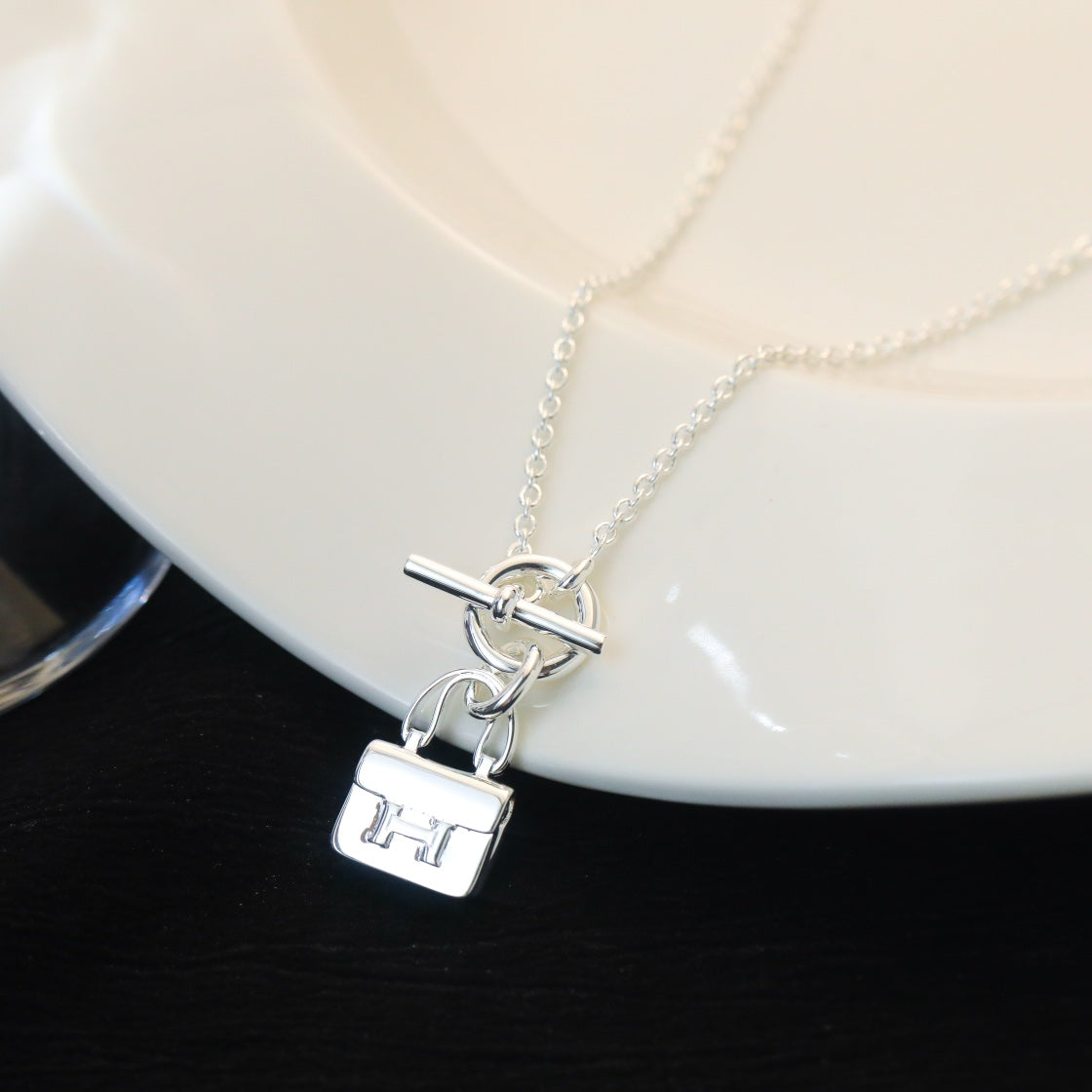 [Leaves]POP H PEDANT SILVER NECKLACE