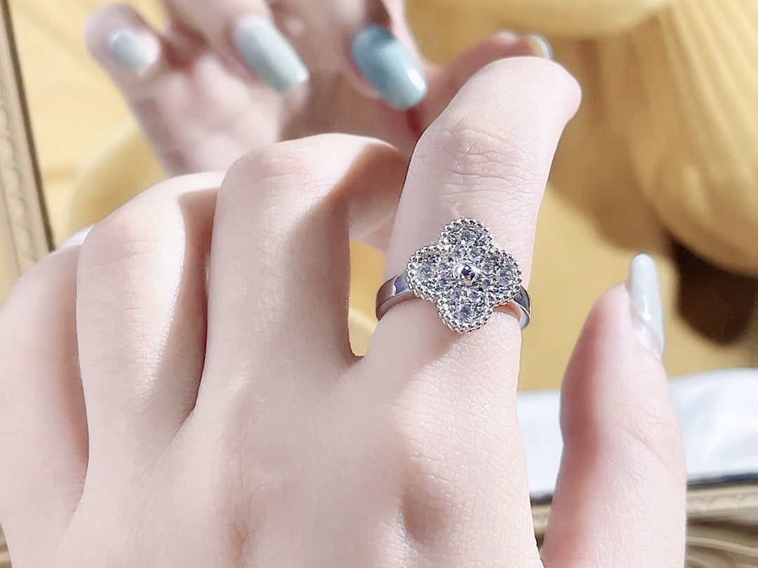 [Leaves]CLOVER DIAMOND RING