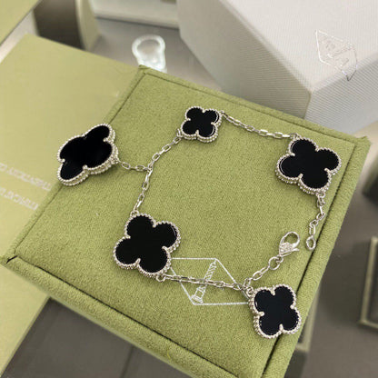 [Leaves]CLOVER 5 MOTIFS SIVLER ONYX BRACELET