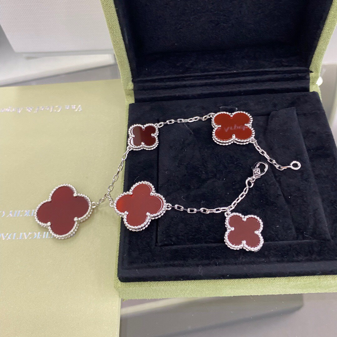 [Leaves]CLOVER 5 MOTIFS SIVLER CARNELIAN BRACELET