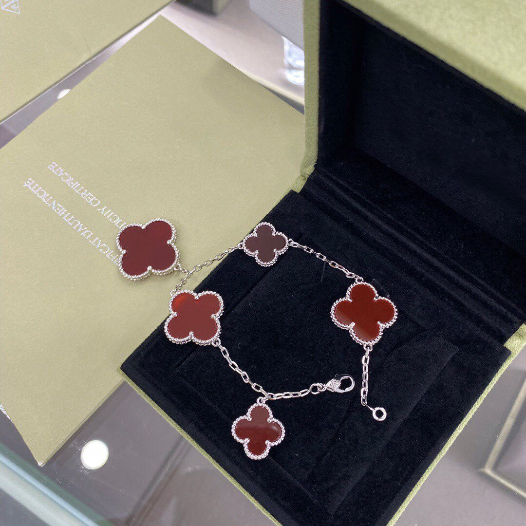 [Leaves]CLOVER 5 MOTIFS SIVLER CARNELIAN BRACELET