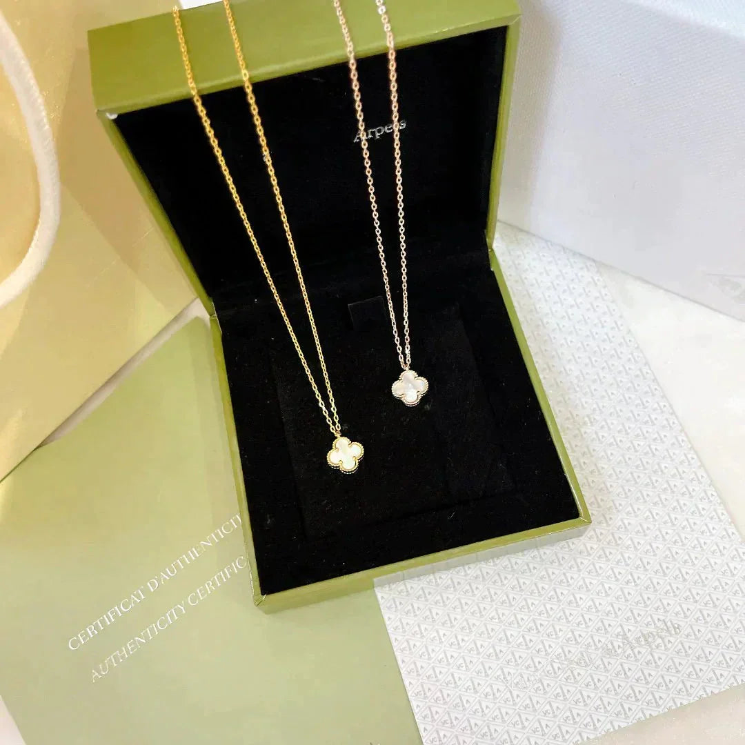 [Leaves]CLOVER MINI 9.5MM WHITE MOTHER-OF-PEARL NECKLACE