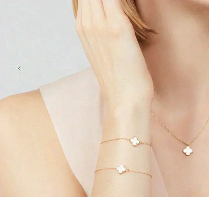 [Leaves]CLOVER MINI 9.5MM WHITE MOTHER-OF-PEARL NECKLACE