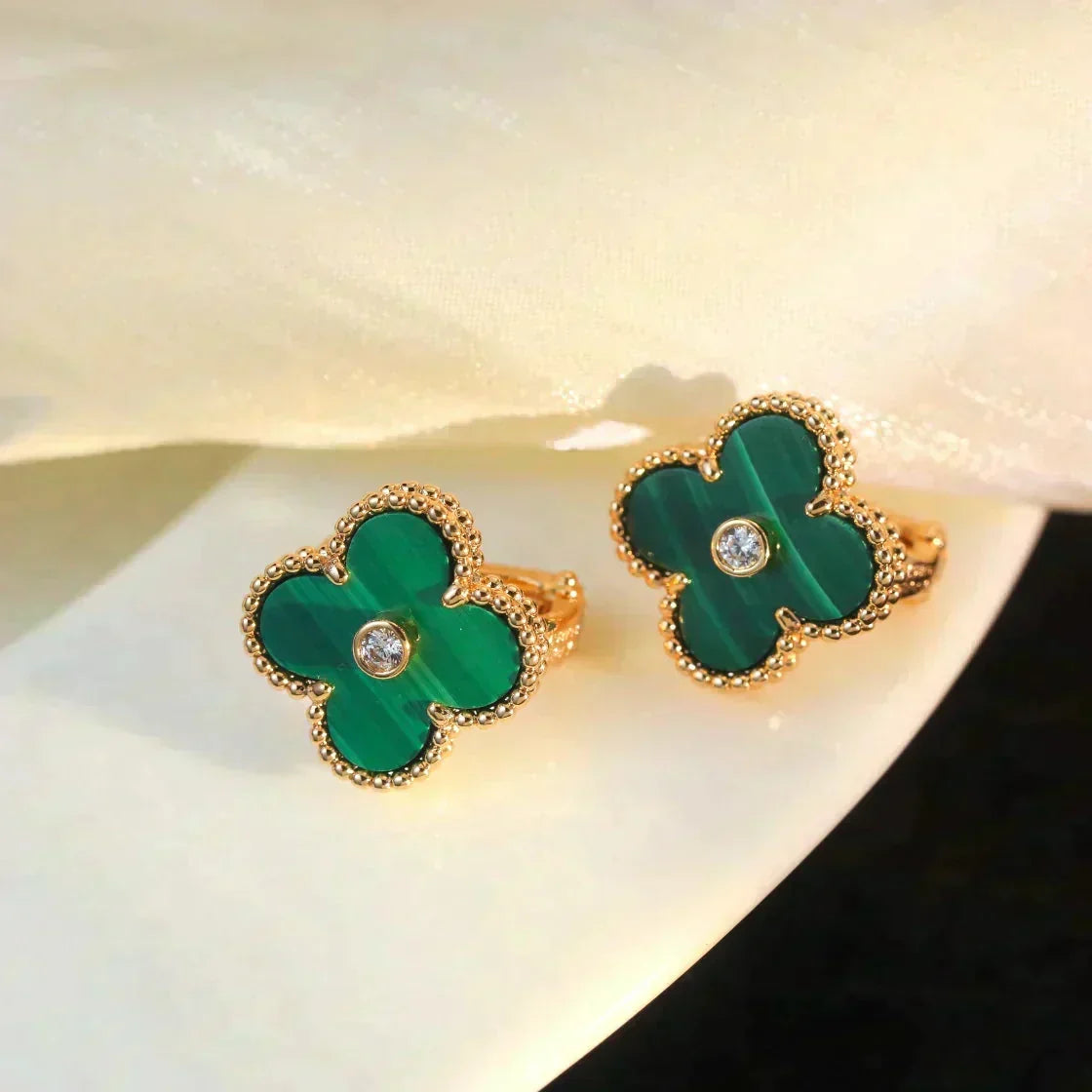 [Leaves]CLOVER MEDIUM 1 MOTIFS MALACHITE DIAMOND EARRINGS