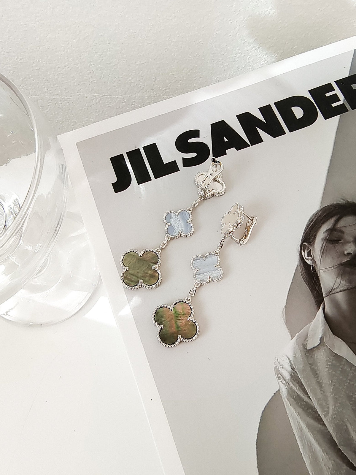 [Leaves]CLOVER 3 MOTIFS CHALCEDONY DARK MOP SILVER EARRINGS
