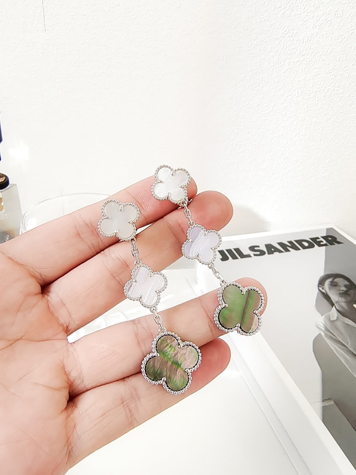 [Leaves]CLOVER 3 MOTIFS CHALCEDONY DARK MOP SILVER EARRINGS