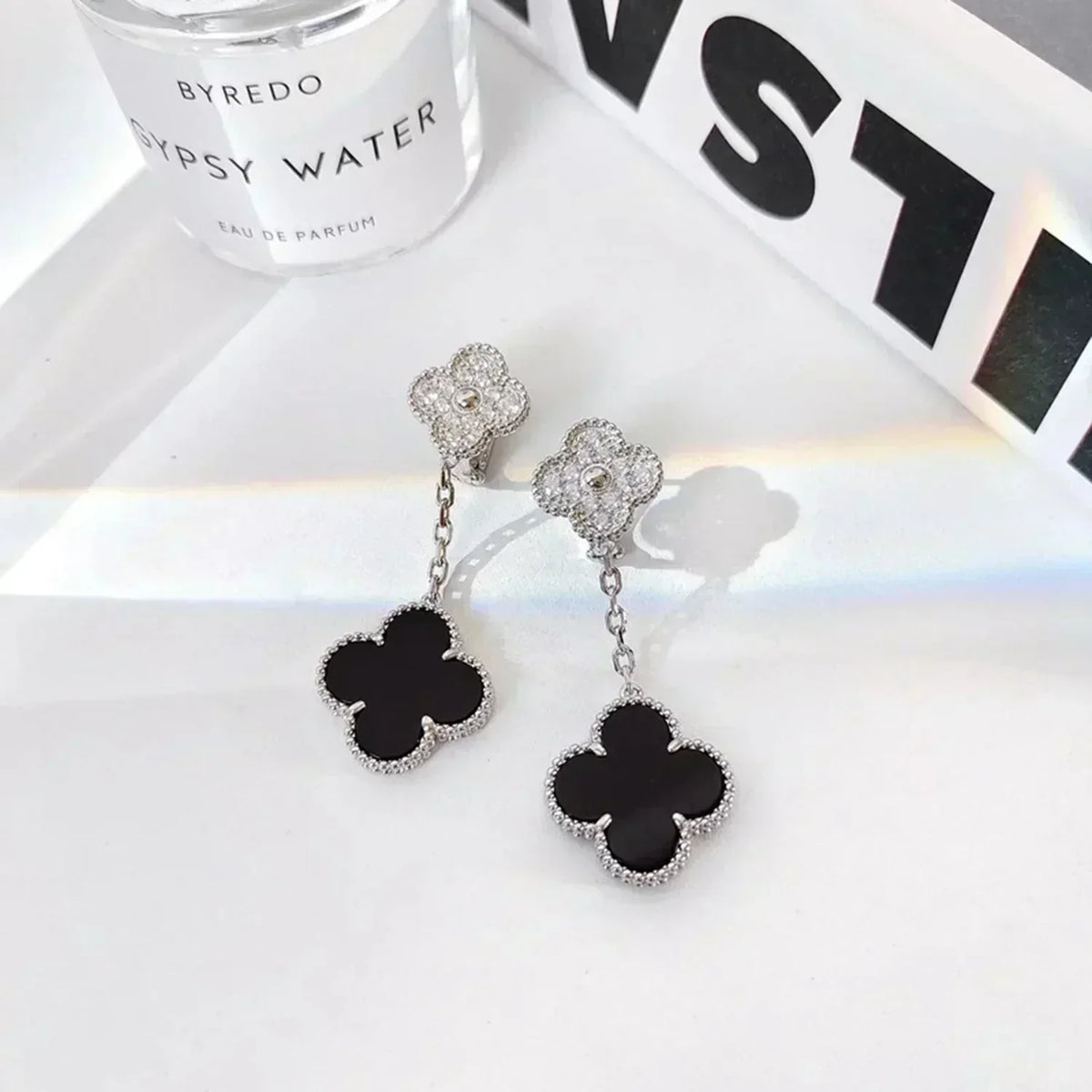 [Leaves]CLOVER 2 MOTIFS  DIAMOND ONYX EARRINGS SILVER