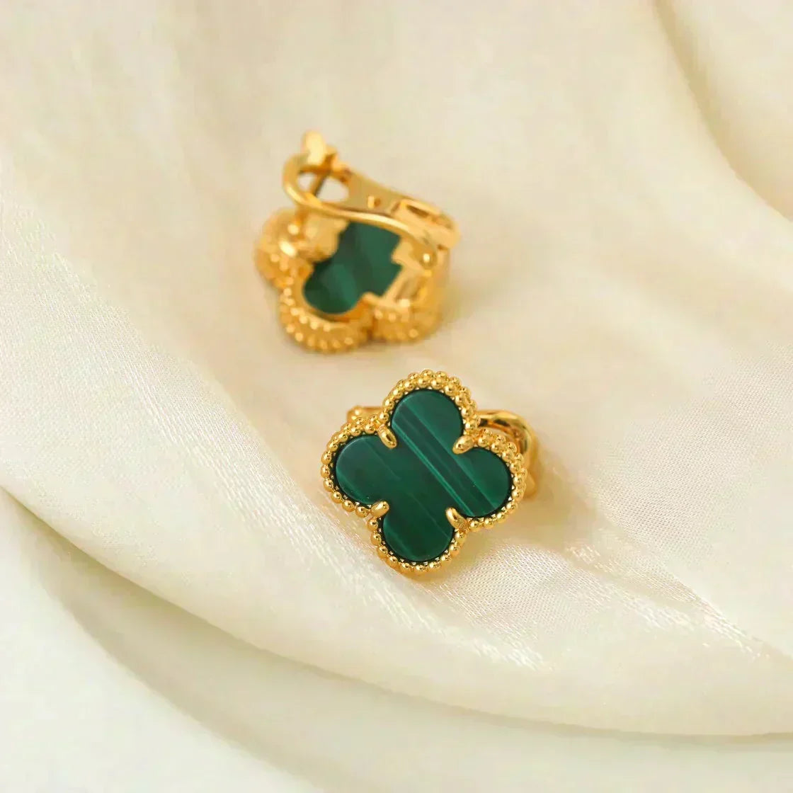 [Leaves]CLOVER MEDIUM 1 MOTIFS MALACHITE  EARRINGS