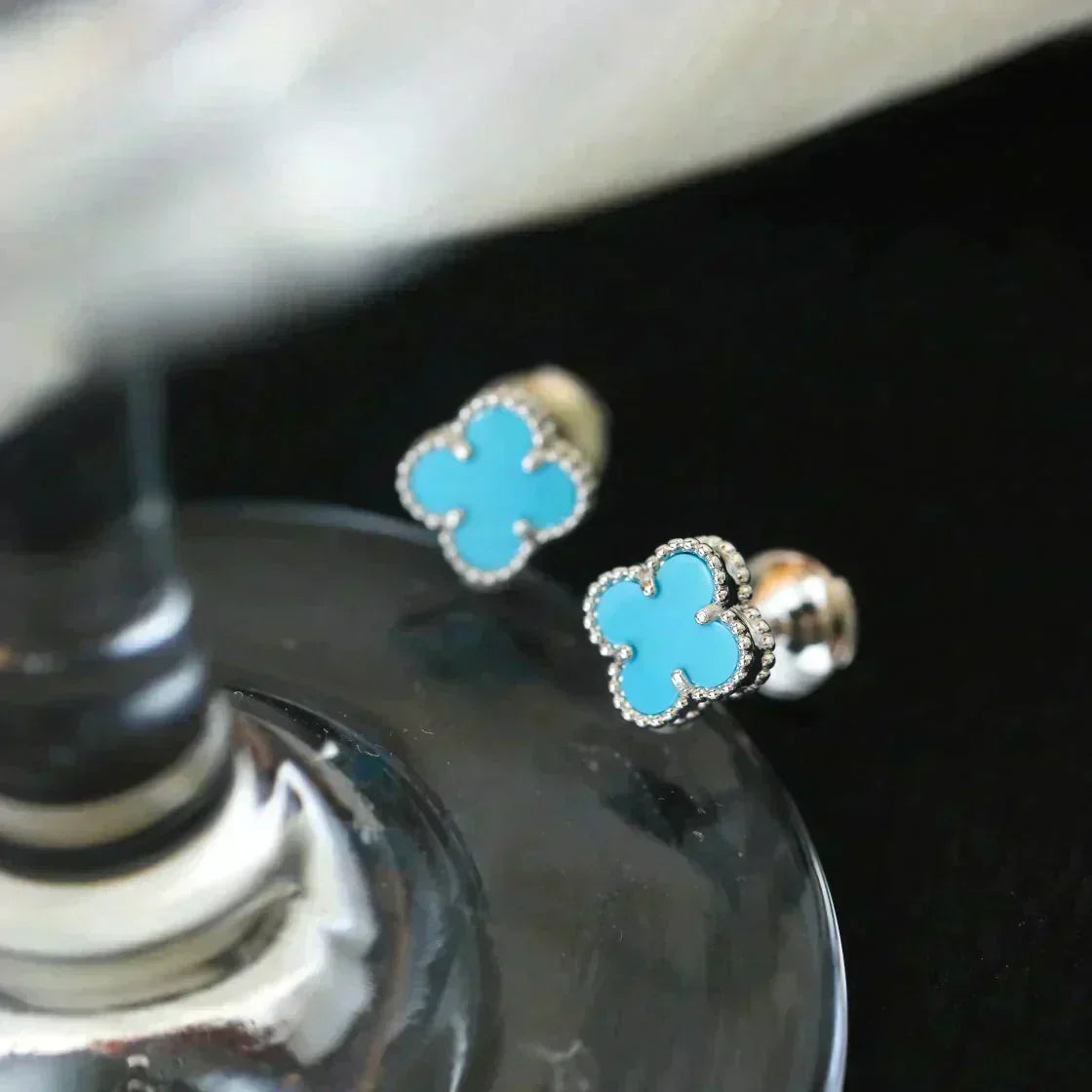 [Leaves]CLOVER MINI 9.5MM ONYX STUD EARRINGS SILVER