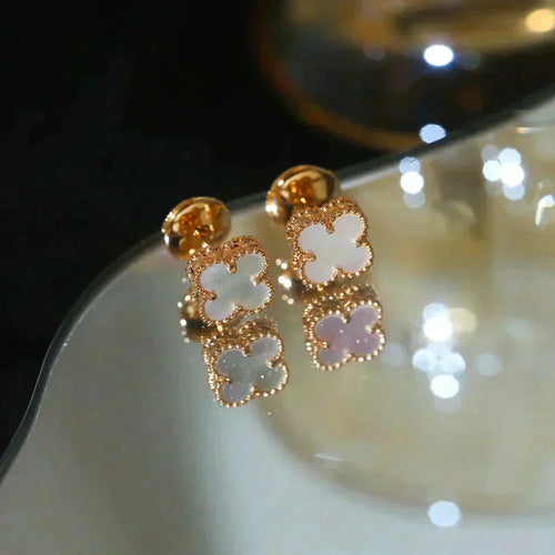 [Leaves]CLOVER MINI 9.5MM WHITE MOP EARRINGS
