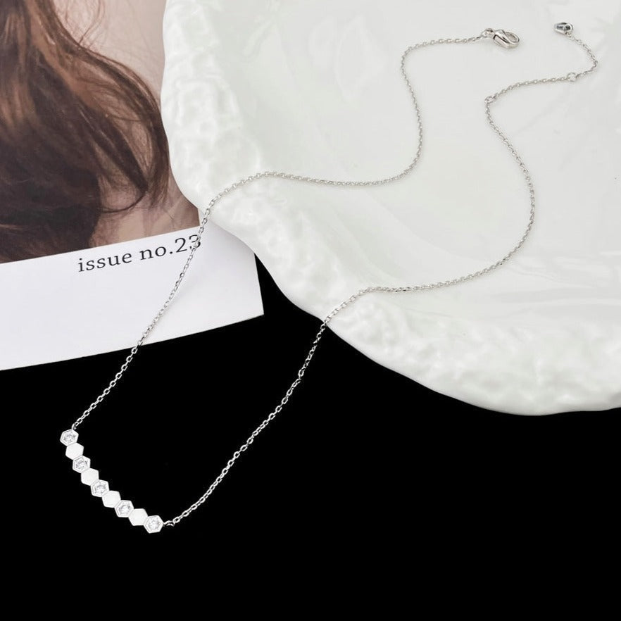 [Leaves]BEE MY LOVE DIAMOND NECKLACE
