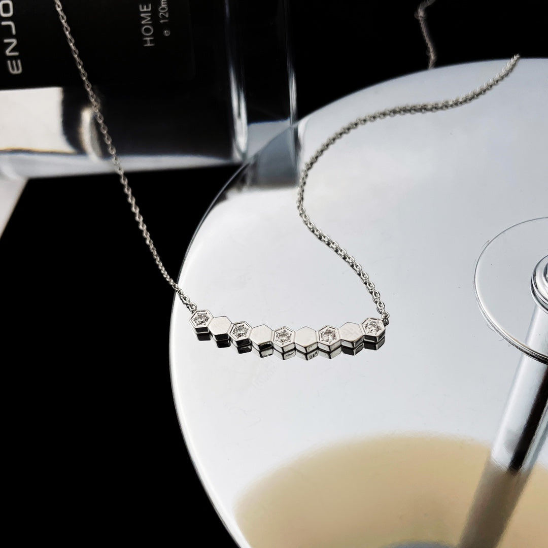 [Leaves]BEE MY LOVE DIAMOND NECKLACE