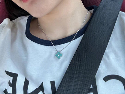 [Leaves]CLOVER 1 DIAMOND LIGHT BLUE SILVER NECKLACE