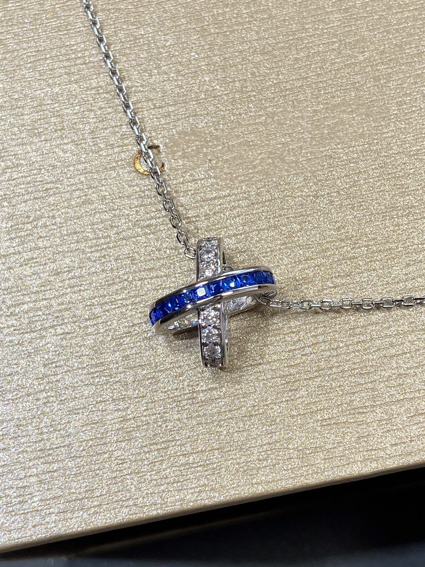 [Leaves]LIENS DIAMOND SILVER NECKLACE