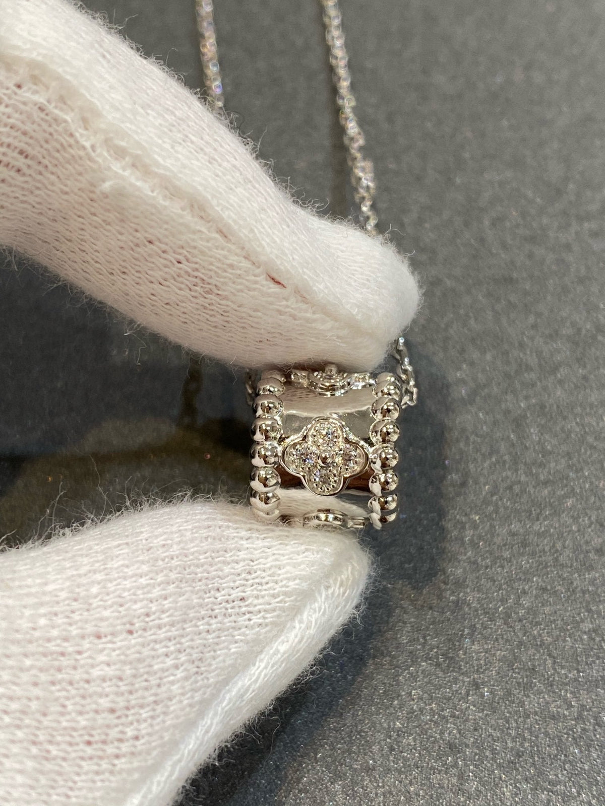 [Leaves]PERLEE PEDANT SIVLER DIAMOND NECKLACE