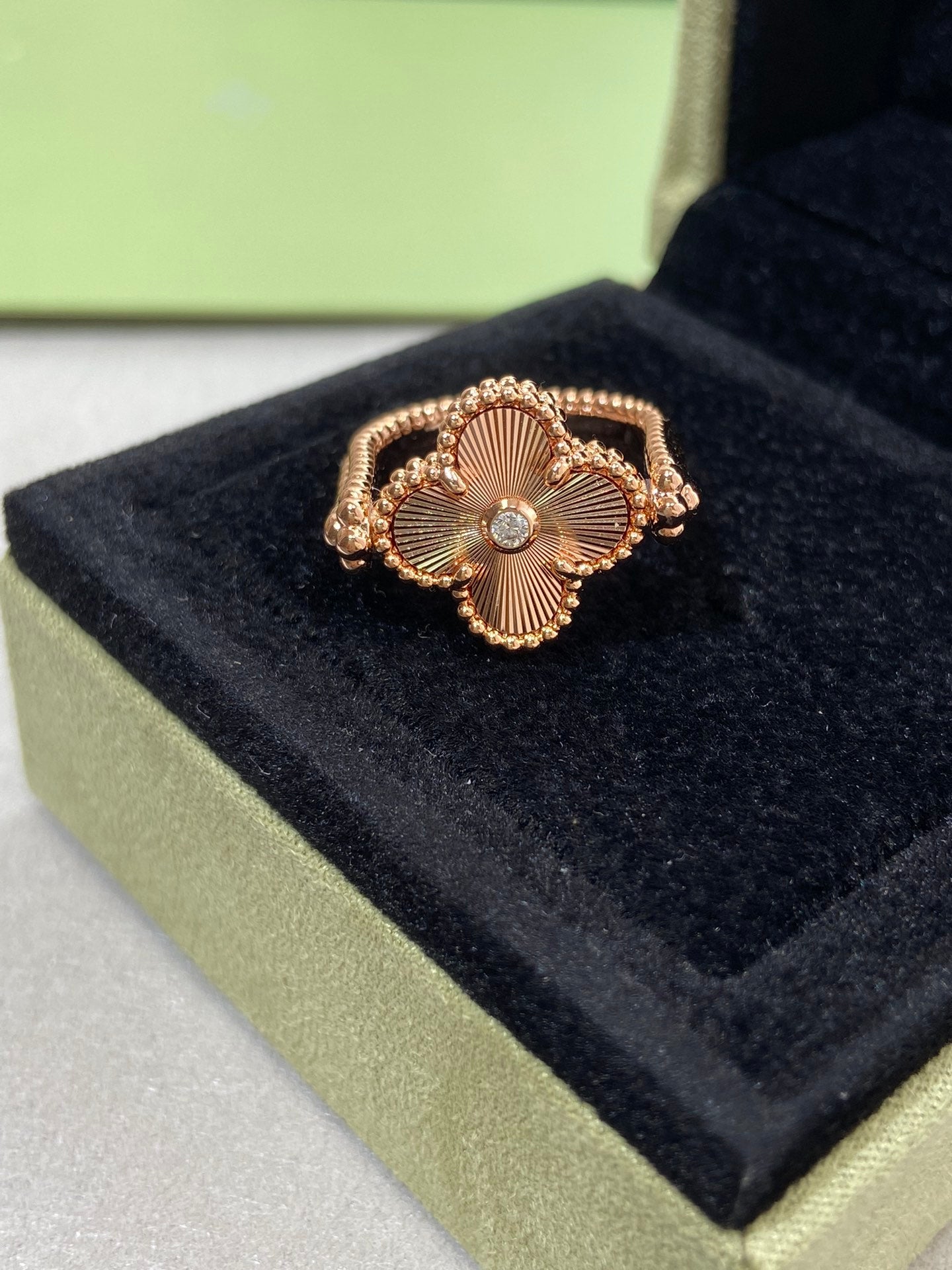 [Leaves]LUCKY CLOVER GOLD REVERSIBLE RING