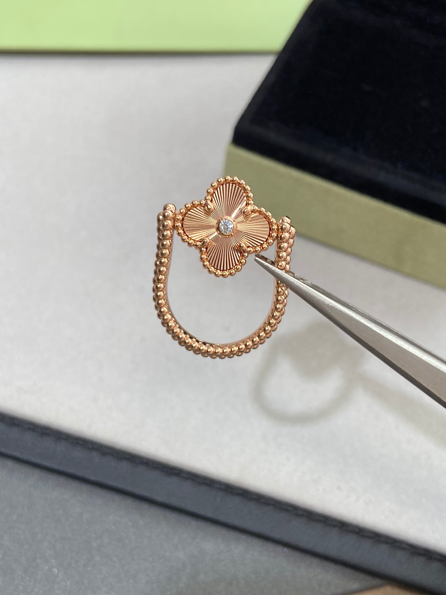 [Leaves]LUCKY CLOVER ROSE GOLD REVERSIBLE RING