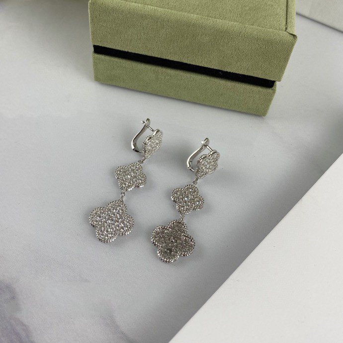 [Leaves]CLOVER 3 MOTIF DIAMOND SILVER DROP EARRINGS