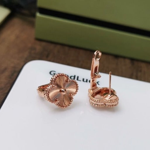 [Leaves]CLOVER MEDIUM STUD EARRINGS