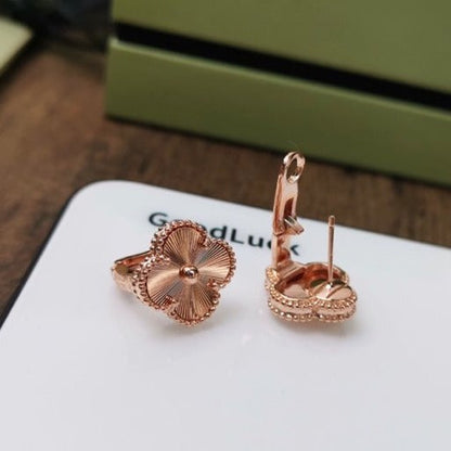 [Leaves]CLOVER MEDIUM STUD EARRINGS