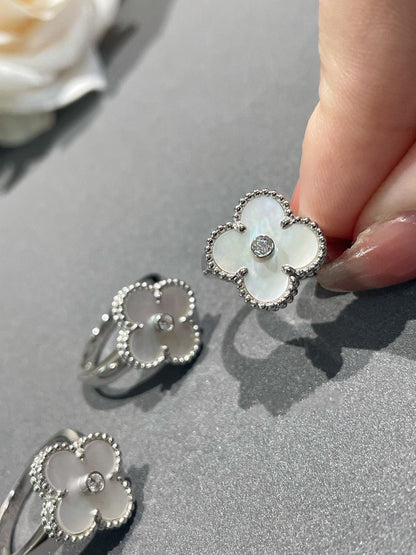[Leaves]CLOVER SILVER MOP DIAMOND RING