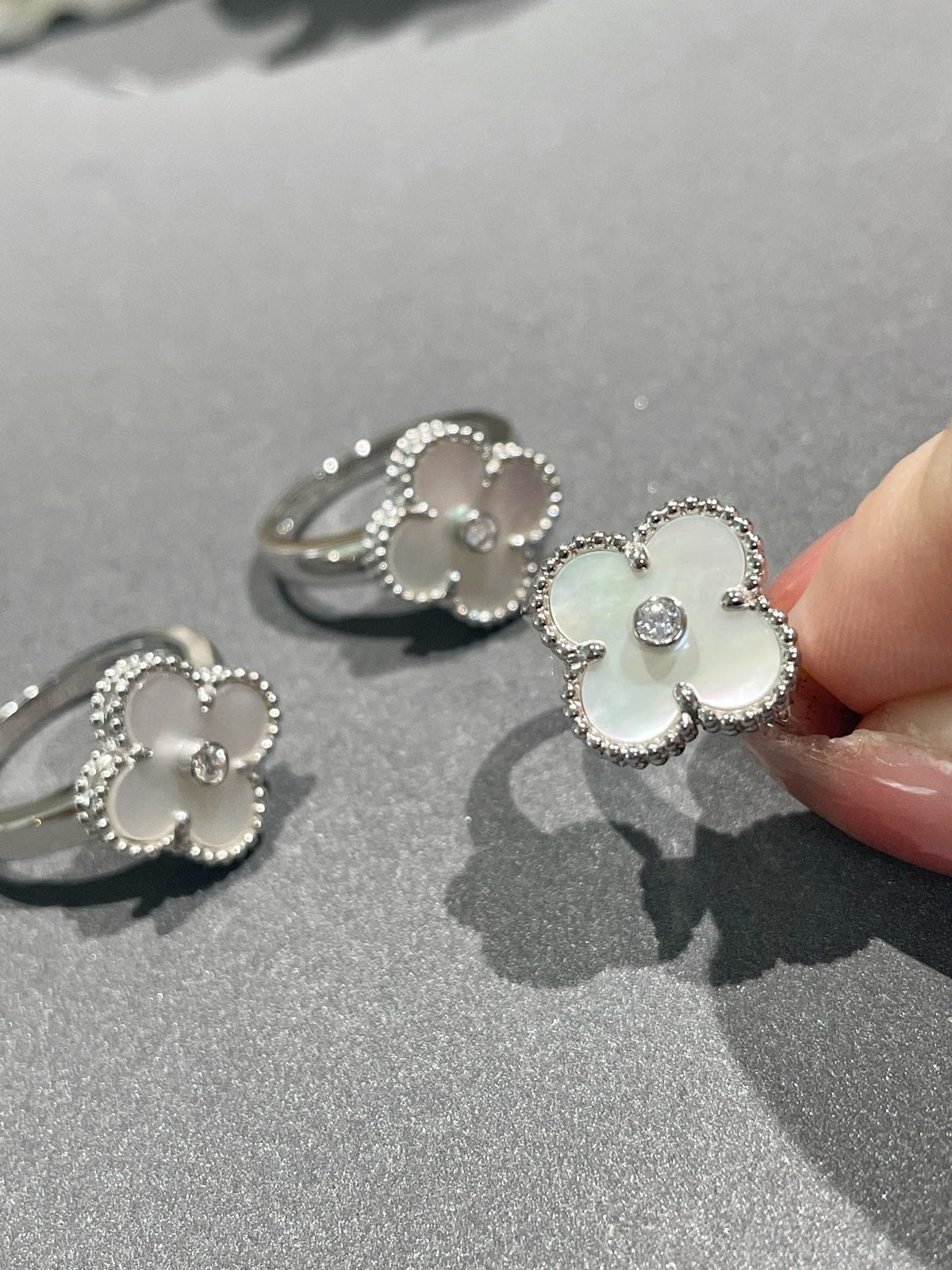 [Leaves]CLOVER SILVER MOP DIAMOND RING