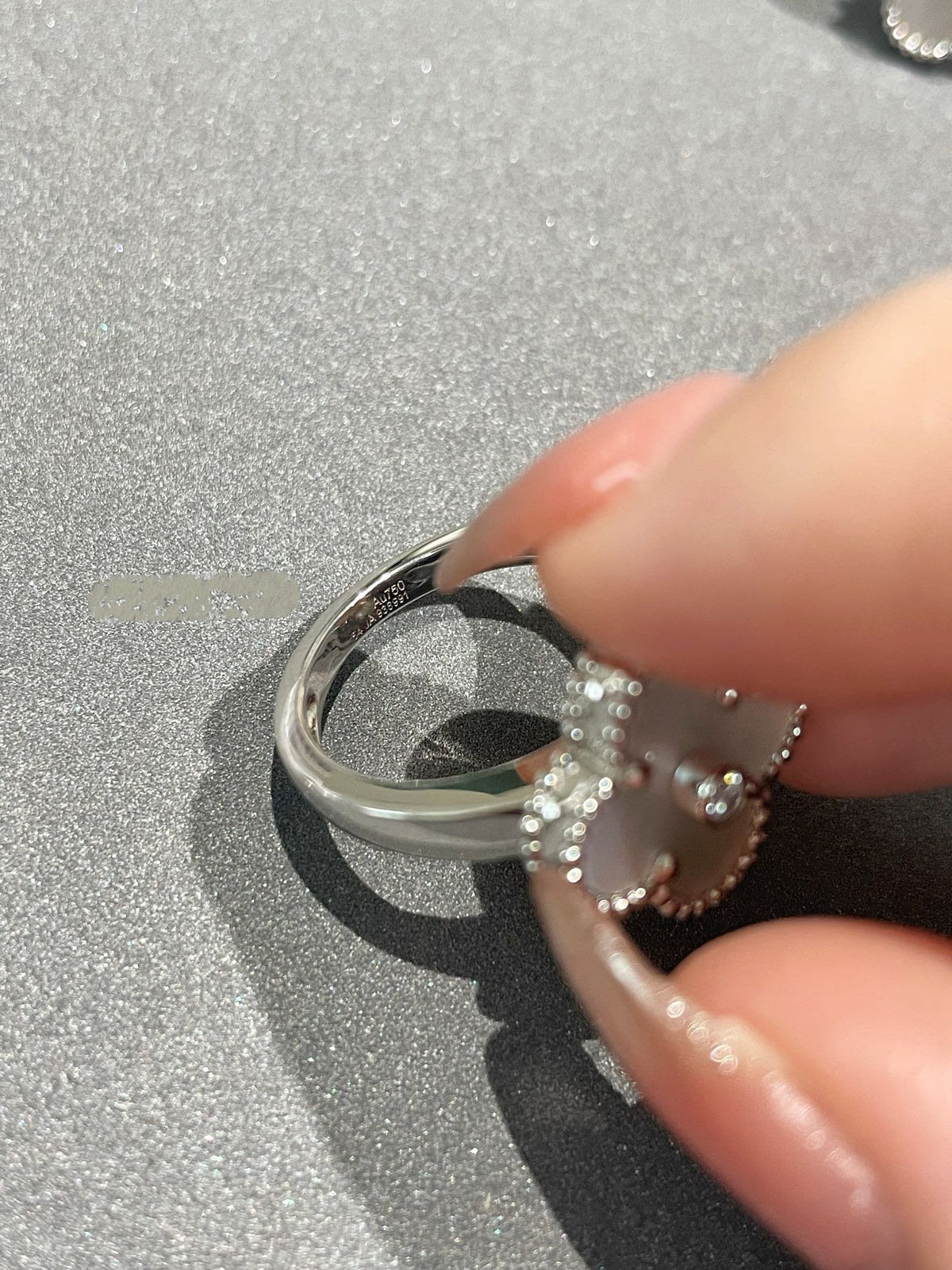 [Leaves]CLOVER SILVER MOP DIAMOND RING