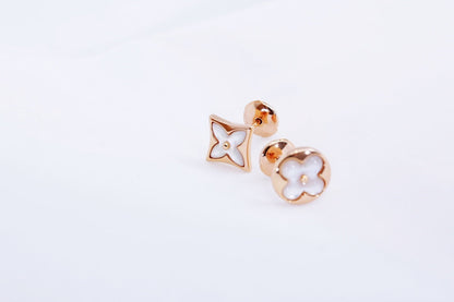 [Leaves]STAR AND SUN ROSE GOLD MOP STUD EARRINGS