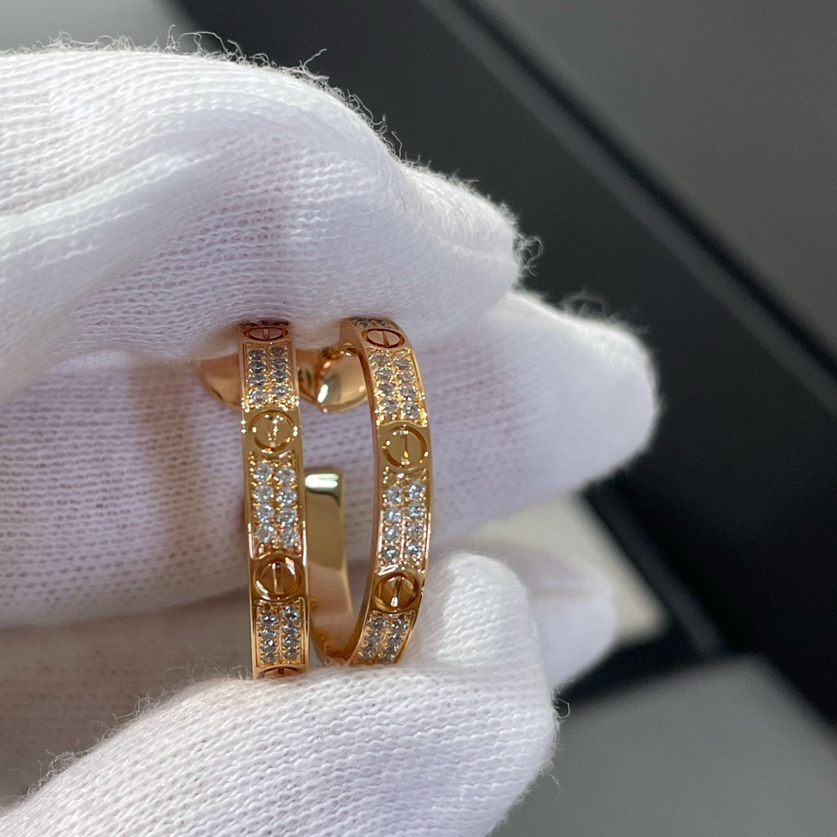 [Leaves]LOVE DIAMOND PINK GOLD HOOP EARRINGS