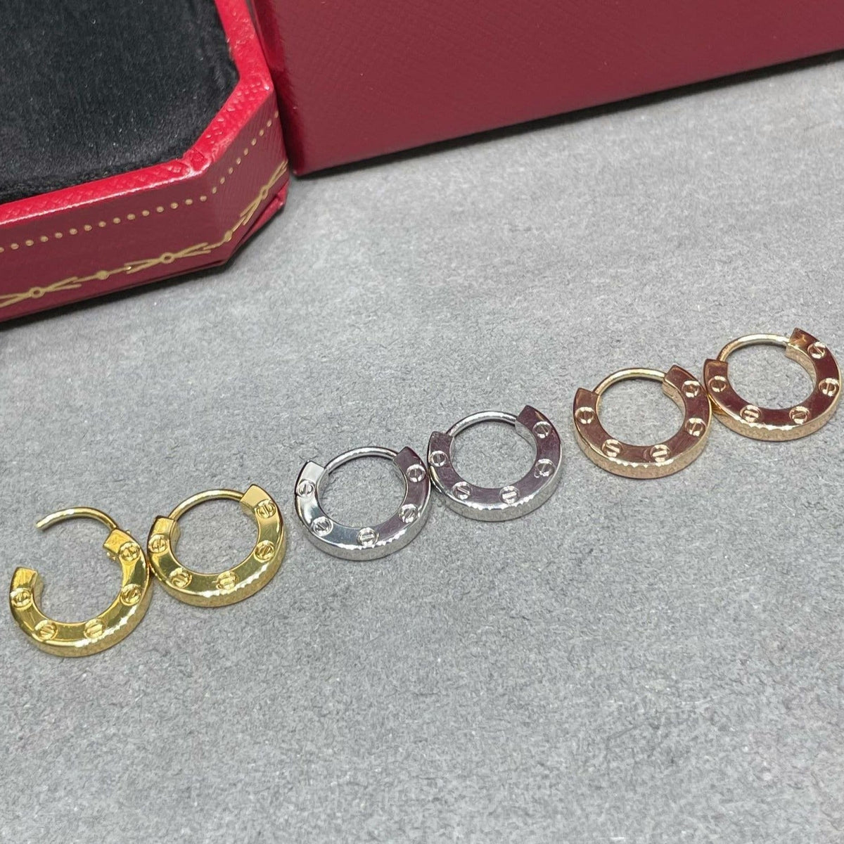 [Leaves]LOVE MINI EARRINGS