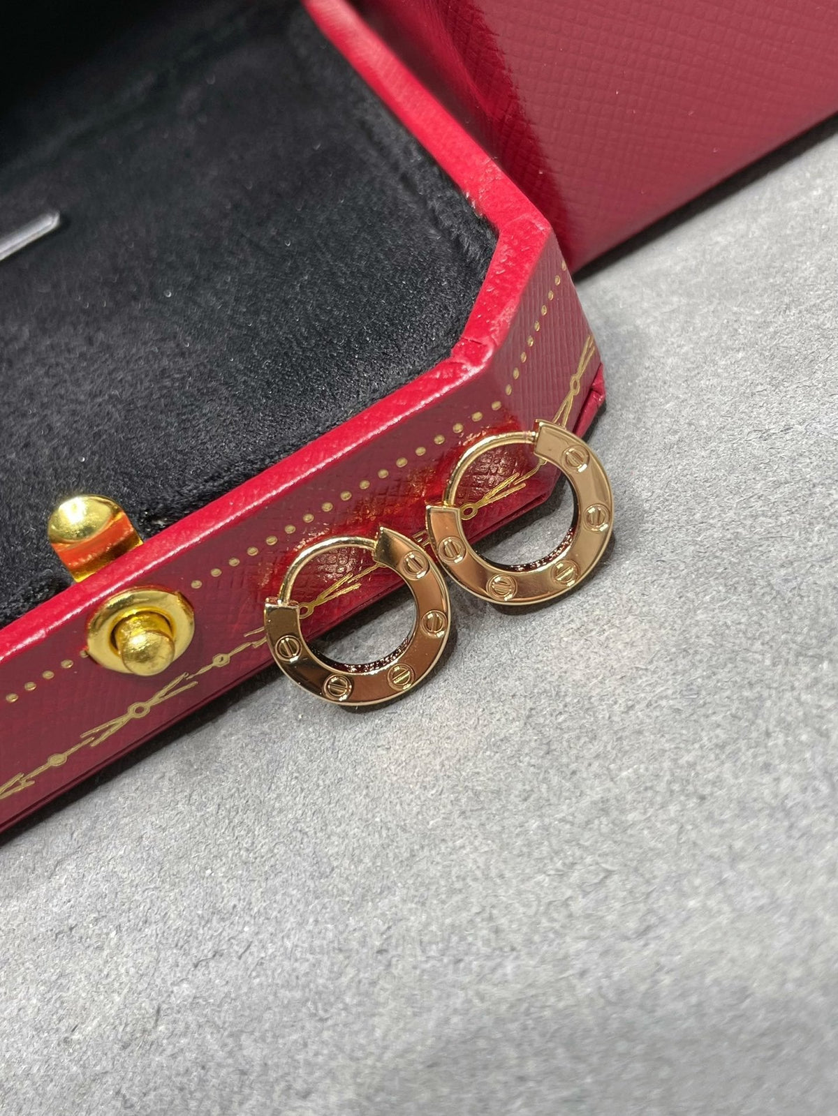 [Leaves]LOVE MINI EARRINGS