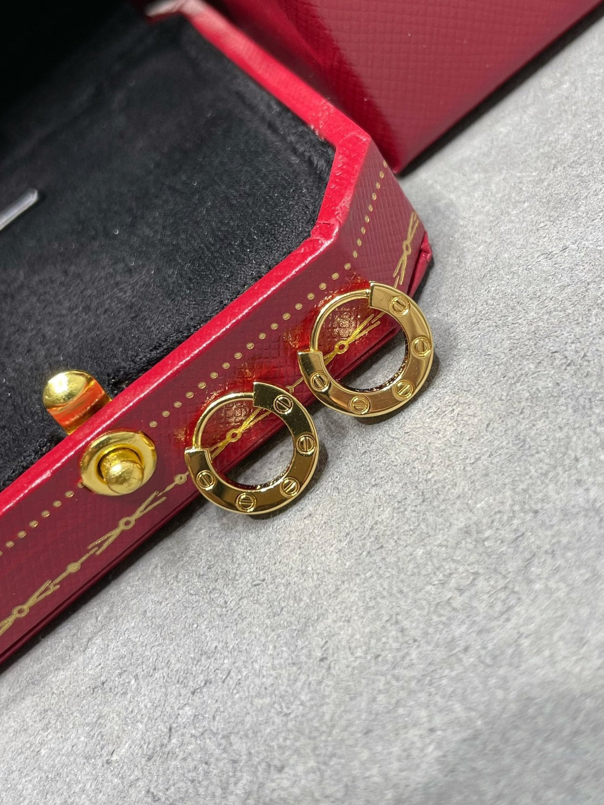 [Leaves]LOVE MINI EARRINGS