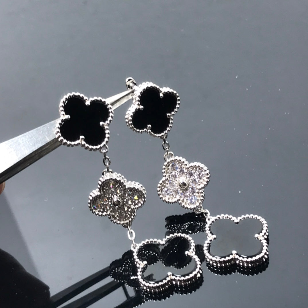 [Leaves]CLOVER 3 MOTIF DIAMOND ONYX SILVER EARRINGS