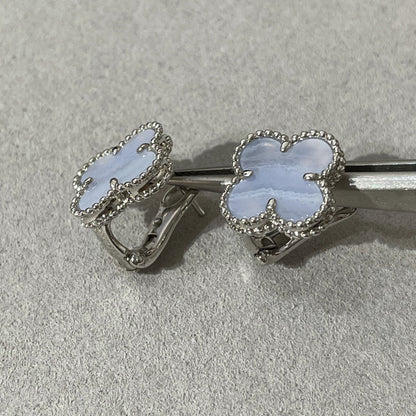 [Leaves]CLOVER CHALCEDONY SILVER STUD EARRINGS