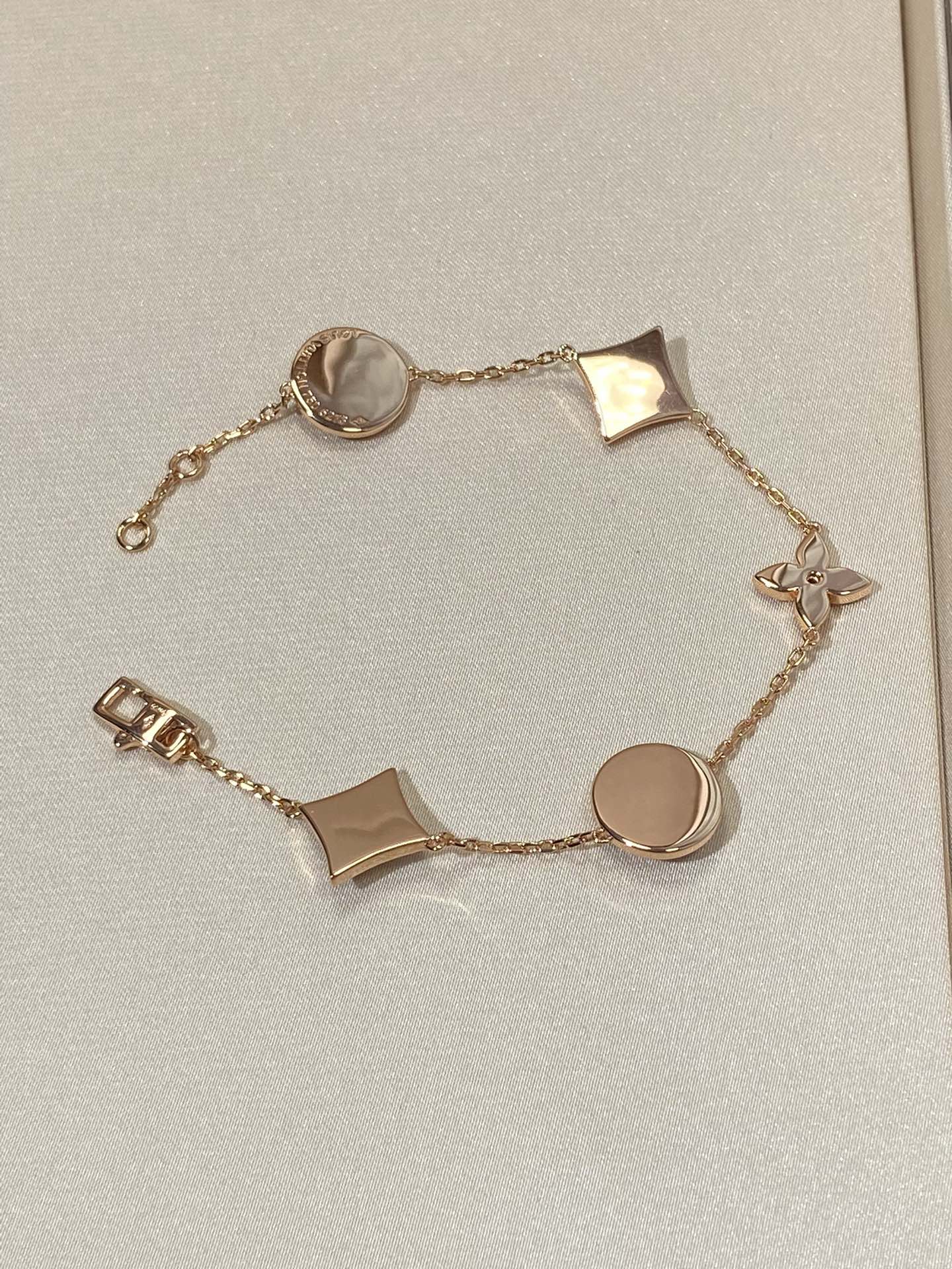 [Leaves]STAR AND SUN 5 MOTIF MOP ROSE GOLD BRACELET