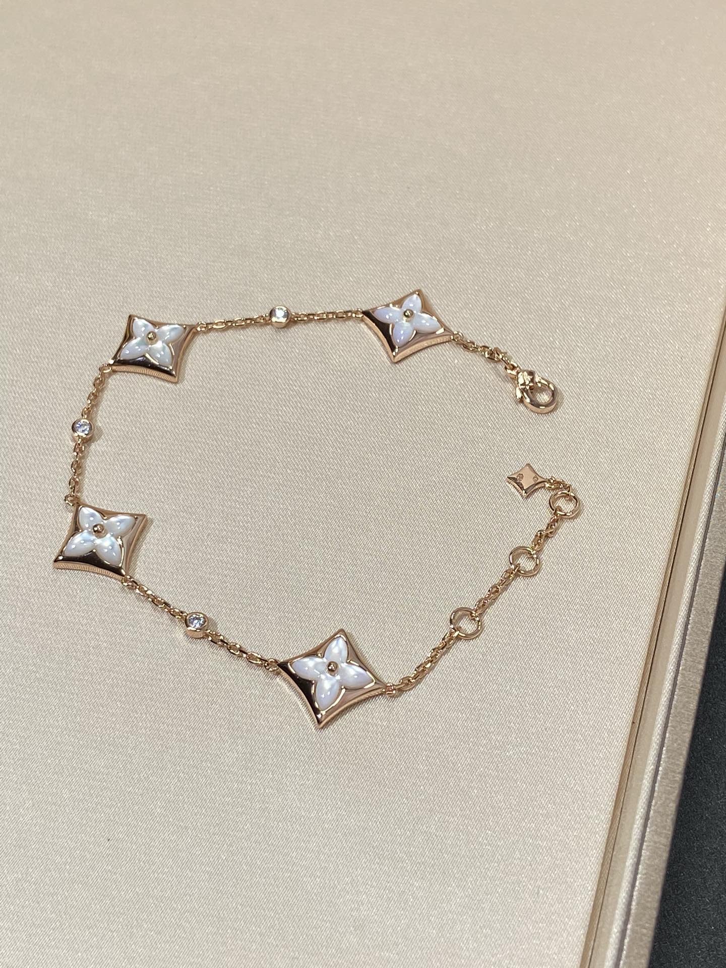 [Leaves]STAR 4 MOTIF MOP DIAMOND ROSE GOLD BRACELET