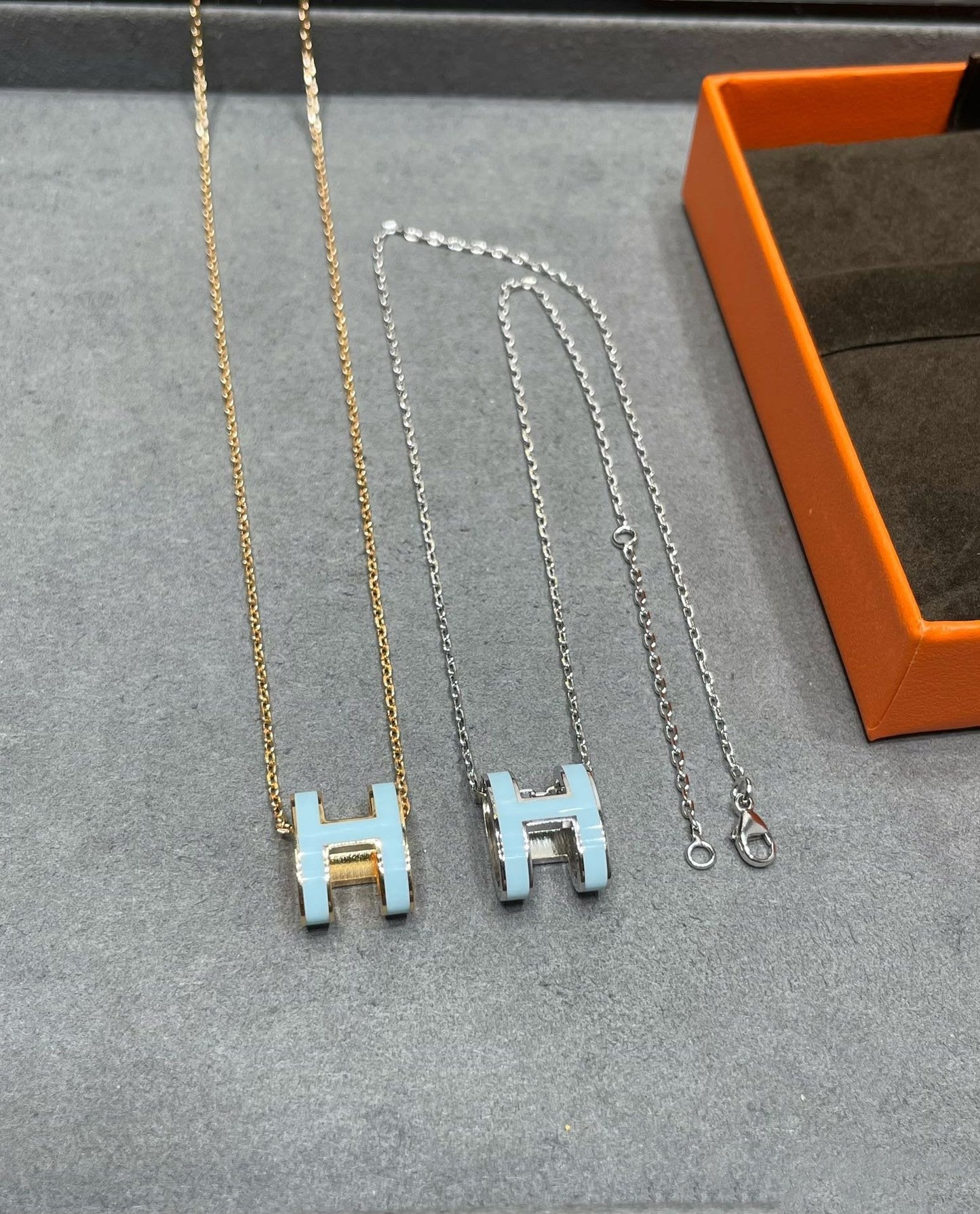 [Leaves]POP H SKY BLUE NECKLACE
