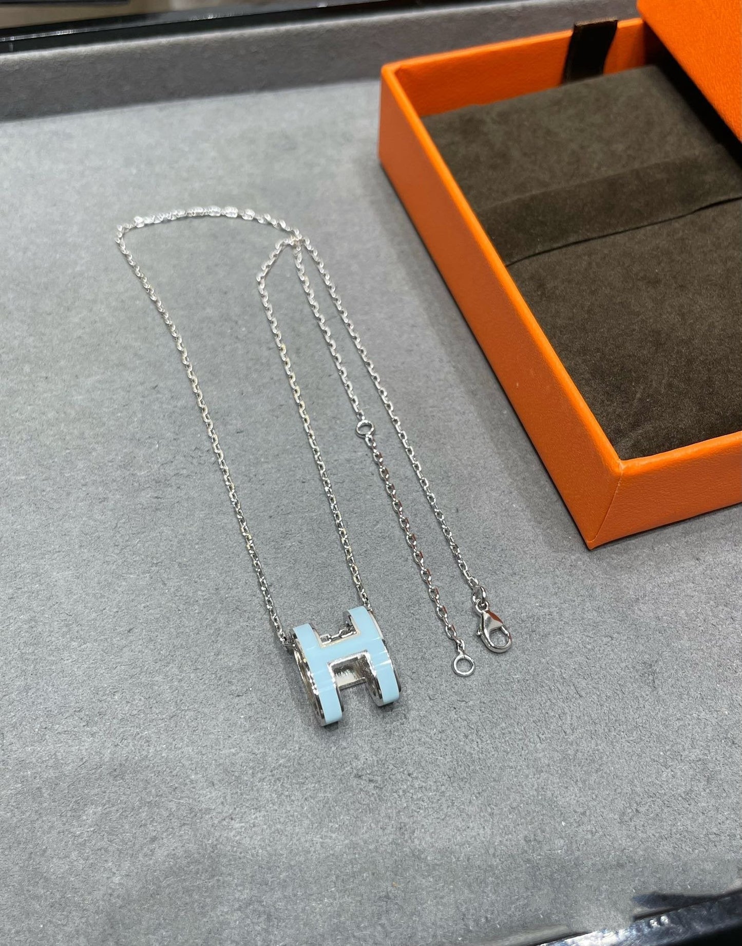 [Leaves]POP H SKY BLUE NECKLACE