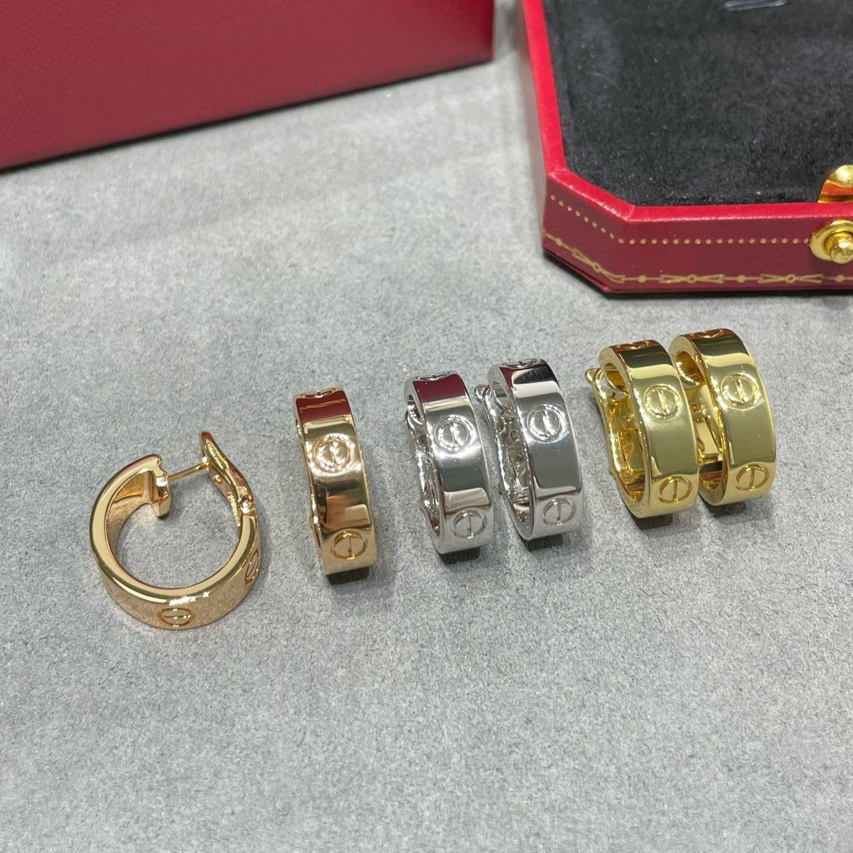 [Leaves]LOVE 5.5MM EARRINGS