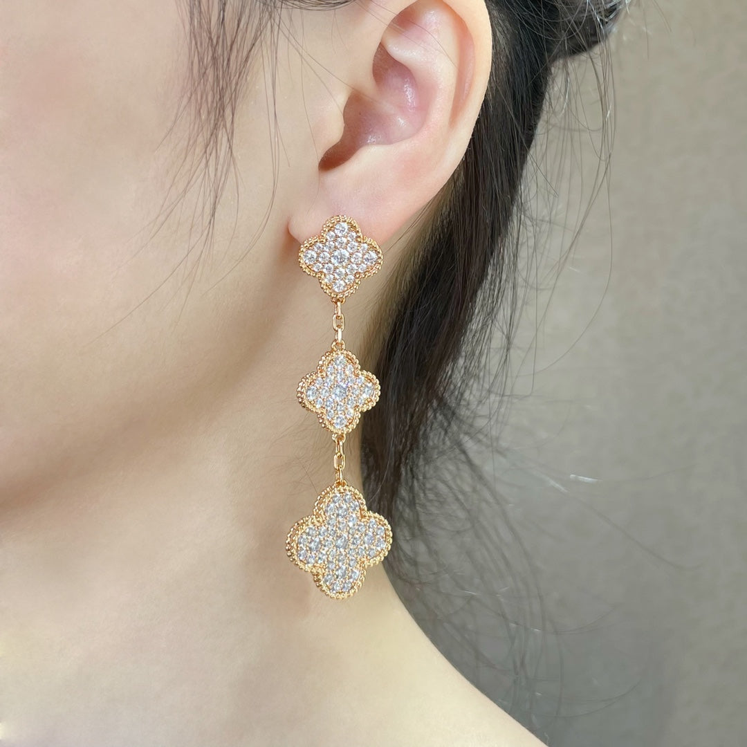 [Leaves]CLOVER 3 MOTIFS DIAMOND PAVED ROSE GOLD EARRINGS