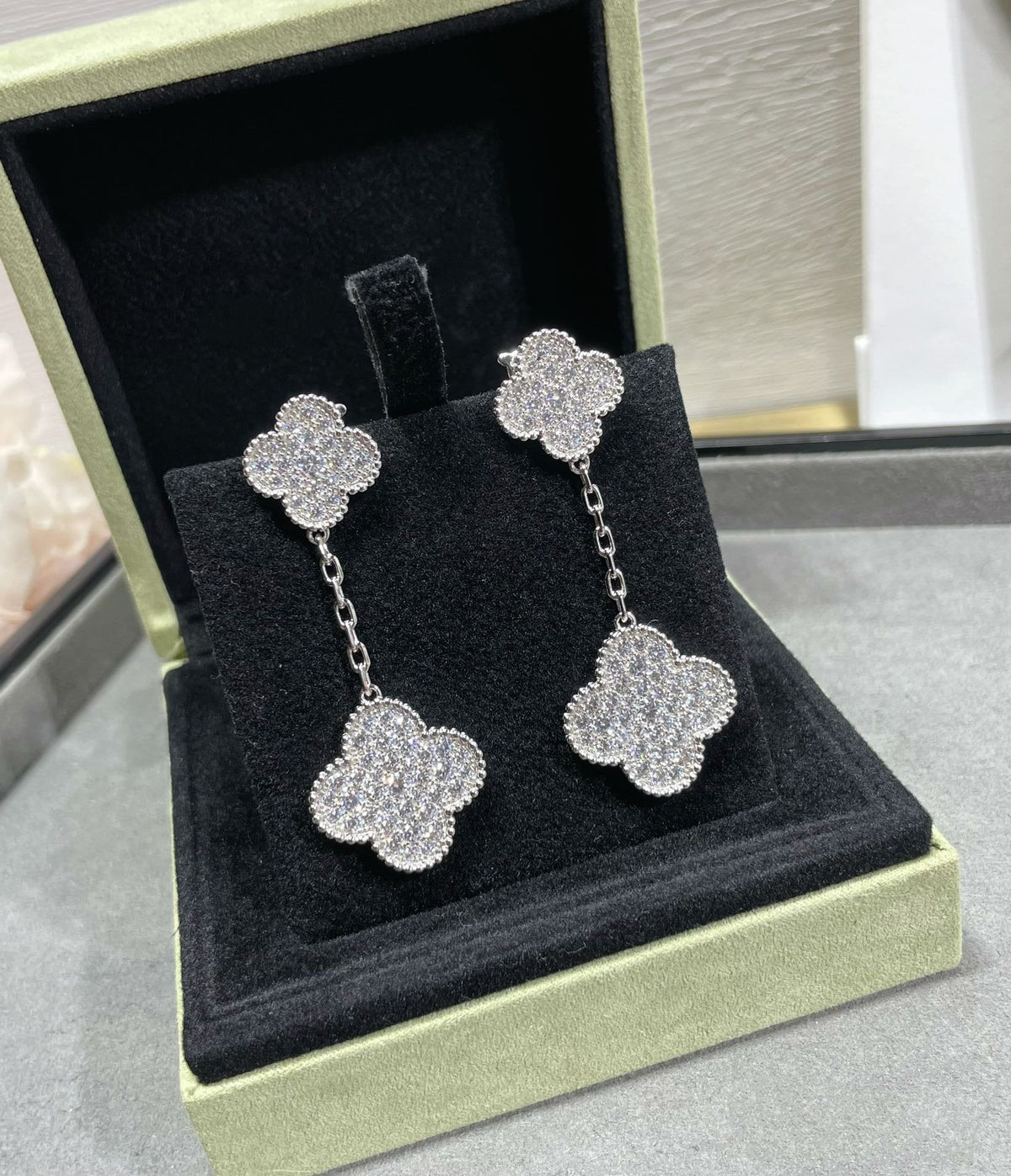 [Leaves]CLOVER 2 MOTIFS DIAMOND PAVED SILVER EARRINGS