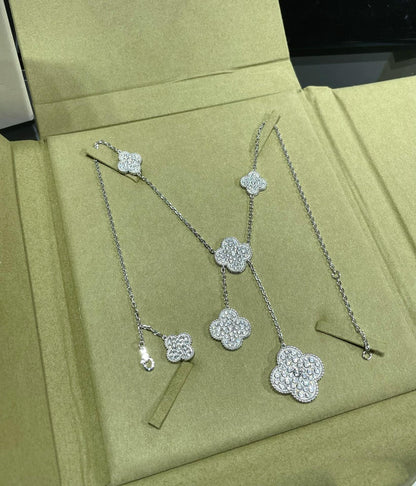 [Leaves]CLOVER 6 MOTIF DIAMOND PAVED NECKLACE