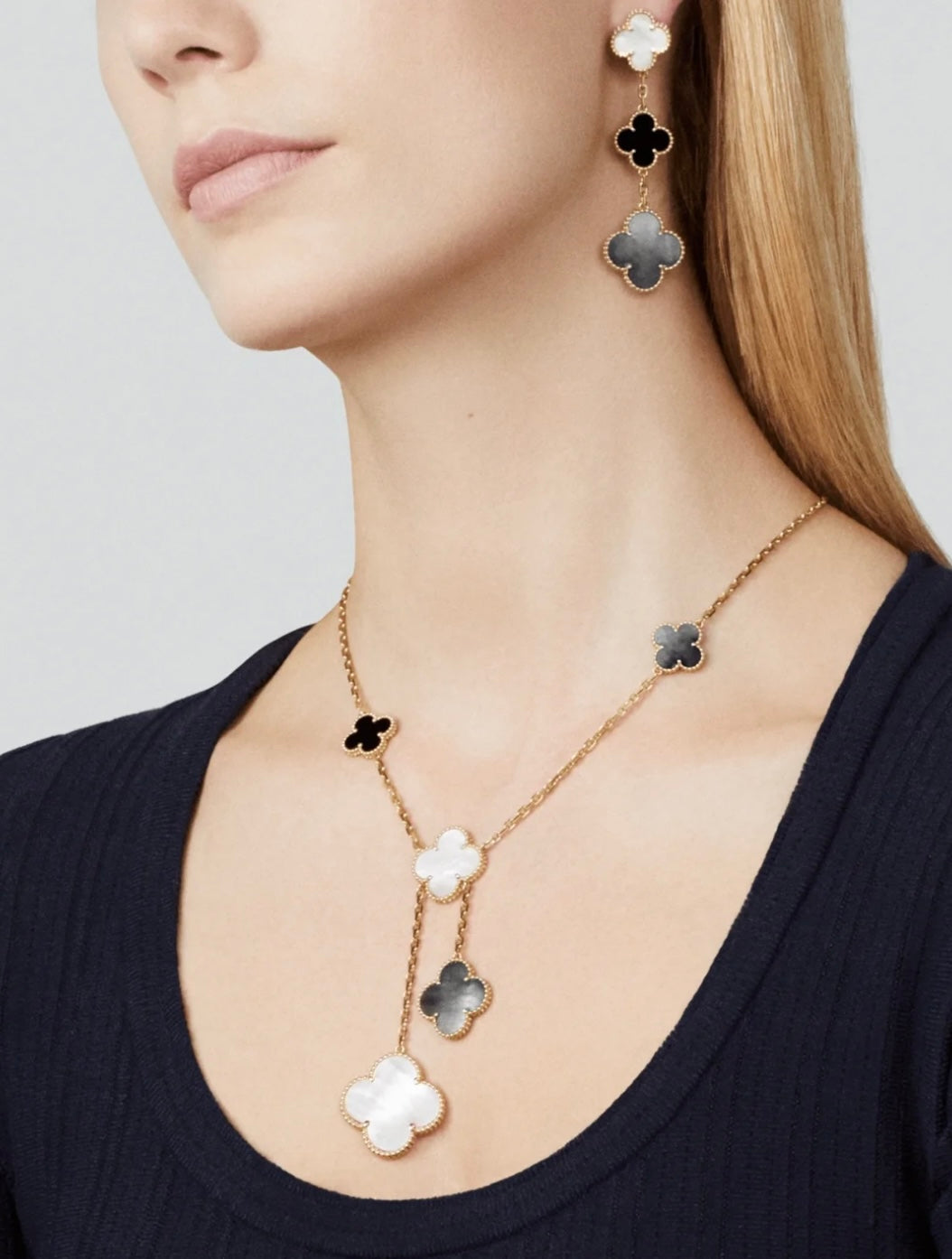 [Leaves]CLOVER 3 MOTIF MOP ONYX DARK MOP PINK GOLD EARRINGS