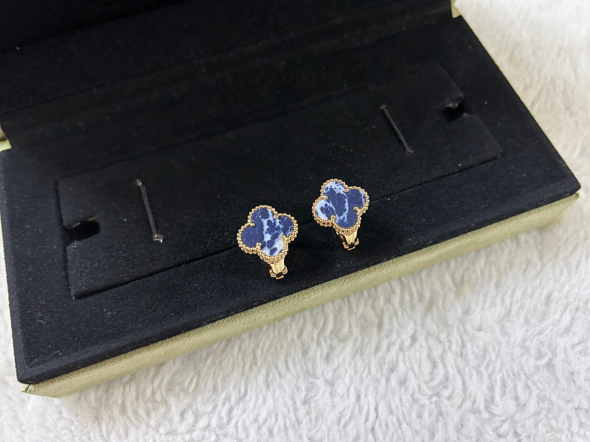 [Leaves]CLOVER PIETERSITE MEDIUM STUD EARRINGS