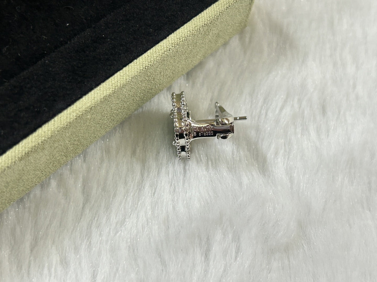 [Leaves]CLOVER PIETERSITE MEDIUM STUD EARRINGS