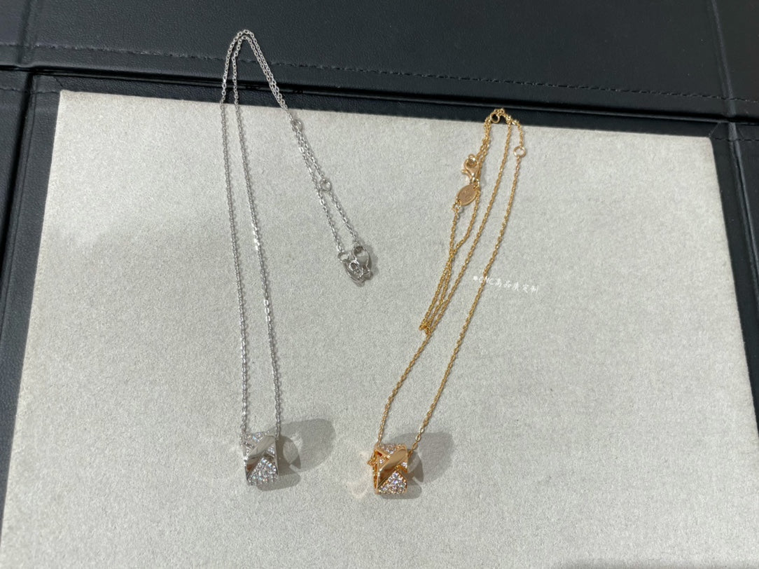 [Leaves]LIENS EVIDENCE DIAMOND PAVED NECKLACE